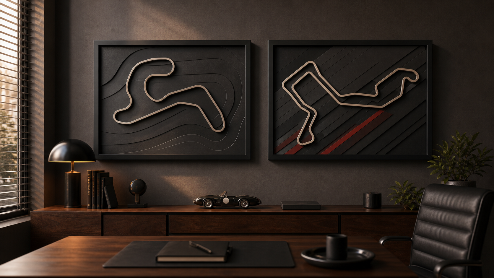 Cuadros de circuitos clásicos y modernos en oficina con decoración racing